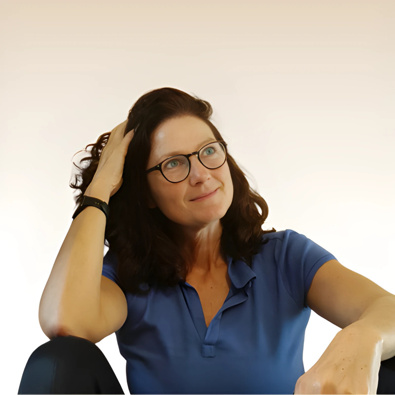 Martina, die ihre Locken mag